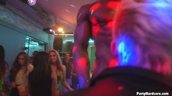 Party Hardcore Gone Crazy Vol. 31 Part 4 - Cam 1 Screencap 23 on www.sinx.com