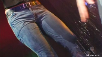 Blue Jean Babes Part 4 Cam 3 Screencap 93 on www.sinx.com
