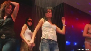 Blue Jean Babes Part 4 Cam 3 Screencap 24 on www.sinx.com