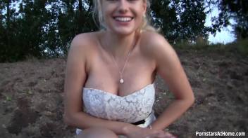 Welli's Riverside Piss Romp Screencap 10 on www.sinx.com