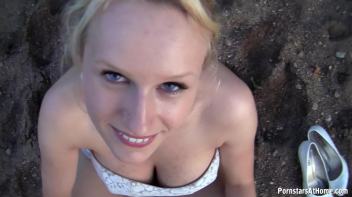 Welli's Riverside Piss Romp Screencap 14 on www.sinx.com