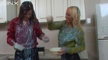 Dressed Up Chicks Chuck Paint On Each Other Screencap 20 on www.sinx.com