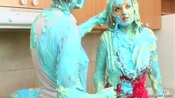 Cakes Covered In Icing Screencap 37 on www.sinx.com