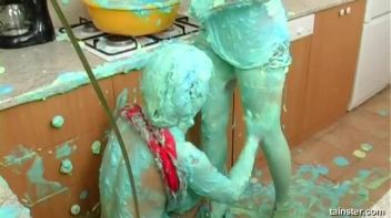 Cakes Covered In Icing Screencap 57 on www.sinx.com