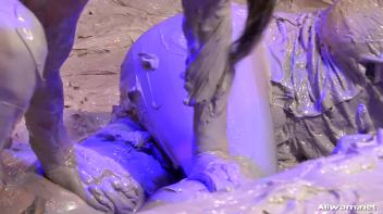 The Lone Mud Splatterers Screencap 53 on www.sinx.com