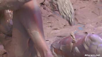 The Lone Mud Splatterers Screencap 58 on www.sinx.com