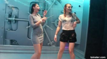 Wet amateur girls go berzerk Screencap 33 on www.sinx.com