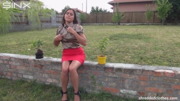 Clothes Destroying Cutie Screencap 21 on www.sinx.com