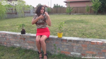 Clothes Destroying Cutie Screencap 24 on www.sinx.com