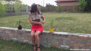 Clothes Destroying Cutie Screencap 27 on www.sinx.com