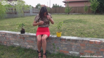 Clothes Destroying Cutie Screencap 30 on www.sinx.com