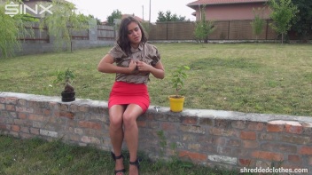 Clothes Destroying Cutie Screencap 32 on www.sinx.com