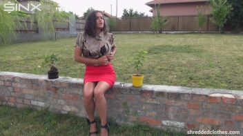 Clothes Destroying Cutie Screencap 41 on www.sinx.com