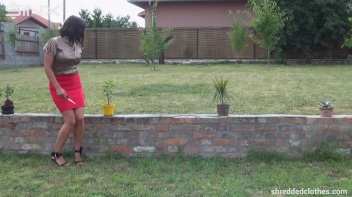 Clothes Destroying Cutie Screencap 5 on www.sinx.com