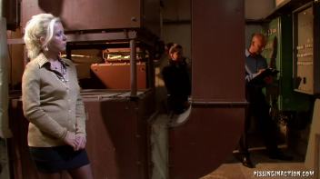 Building Inspector Speaks The Language Of Sex Screencap 1 on www.sinx.com