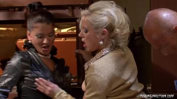 Building Inspector Speaks The Language Of Sex Screencap 28 on www.sinx.com