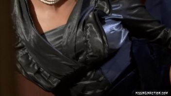 Building Inspector Speaks The Language Of Sex Screencap 36 on www.sinx.com