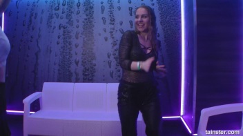 Party Girls Just Want to Have Some Wet Fun Screencap 52 on www.sinx.com