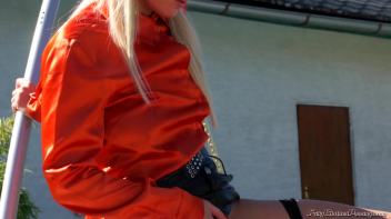 High Society Champagne Loving Piss Lesbos Screencap 99 on www.sinx.com