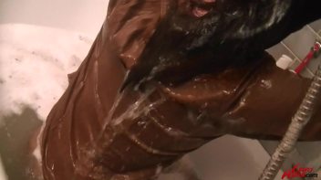 Rub-A-Dub Leony In The Tub Screencap 85 on www.sinx.com