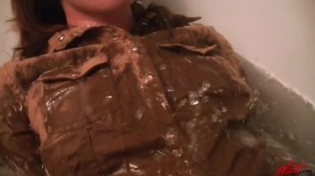 Rub-A-Dub Leony In The Tub Screencap 22 on www.sinx.com