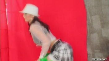 Sara Takes a Jizz Bath Screencap 1 on www.sinx.com