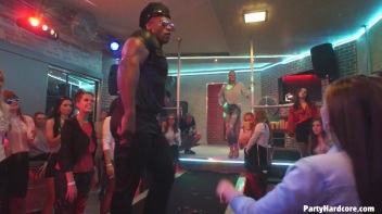 Party Hardcore Gone Crazy Vol. 30 Part 2 - Cam 4 Screencap 67 on www.sinx.com