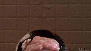 Nessa's Sticky Situation Screencap 32 on www.sinx.com