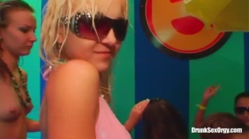 Euroslut Hotel Part 6 - Cam 3 Screencap 87 on www.sinx.com