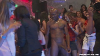 Party Hardcore Gone Crazy Vol. 13 Part 3 - Cam 4 Screencap 26 on www.sinx.com