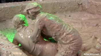 No One Leaves The Mud Pit Dry! Screencap 71 on www.sinx.com