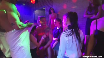 Party Hardcore Gone Crazy Vol. 35 Part 8 - Cam 1 Screencap 111 on www.sinx.com