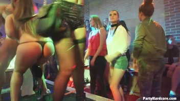Party Hardcore Gone Crazy Vol. 35 Part 8 - Cam 1 Screencap 32 on www.sinx.com
