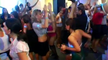 Gung-Ho For Gloryholes Part 5 - Shower Cam Screencap 101 on www.sinx.com