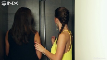 Cuties Share Sudsy Shower Time Screencap 3 on www.sinx.com