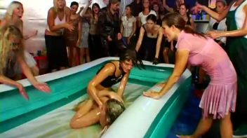 Amazing Oil Wrestling Event Screencap 42 on www.sinx.com