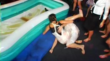 Amazing Oil Wrestling Event Screencap 5 on www.sinx.com