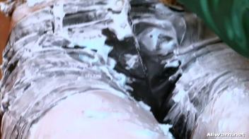 Shaving Cream Shenanigans Screencap 18 on www.sinx.com