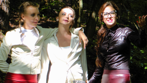 Latest deal - Muddy Catfight Ruins White Designer Suit - Cam 1