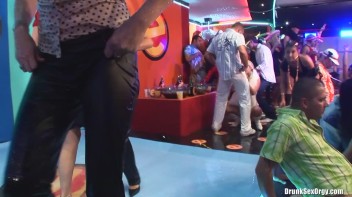 Bikini Beach Balls Part 2 - Cam 4 Screencap 1 on www.sinx.com