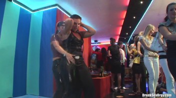 Bikini Beach Balls Part 2 - Cam 4 Screencap 10 on www.sinx.com