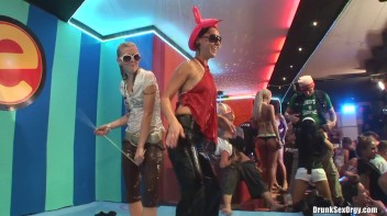 Bikini Beach Balls Part 2 - Cam 4 Screencap 100 on www.sinx.com