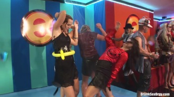 Bikini Beach Balls Part 2 - Cam 4 Screencap 37 on www.sinx.com