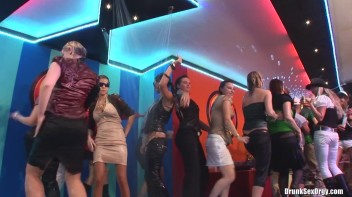 Bikini Beach Balls Part 2 - Cam 4 Screencap 75 on www.sinx.com