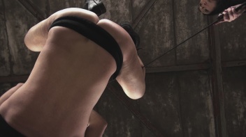 Hängend  der Herrin ausgeliefert Screencap 26 on www.sinx.com