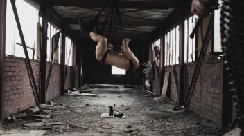 Hängend  der Herrin ausgeliefert Screencap 28 on www.sinx.com