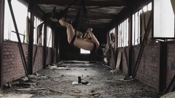 Hängend  der Herrin ausgeliefert Screencap 29 on www.sinx.com