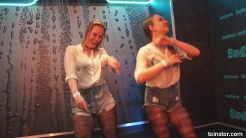 They Love It Wet and Frisky! Screencap 51 on www.sinx.com