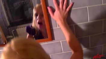 Piss On My Pussy And Cum On My Gloves Screencap 42 on www.sinx.com