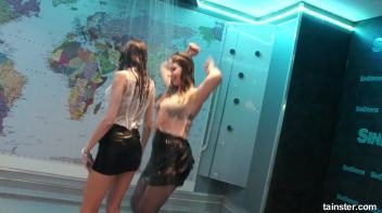 Allwam's favourite wet amateur girls Screencap 5 on www.sinx.com